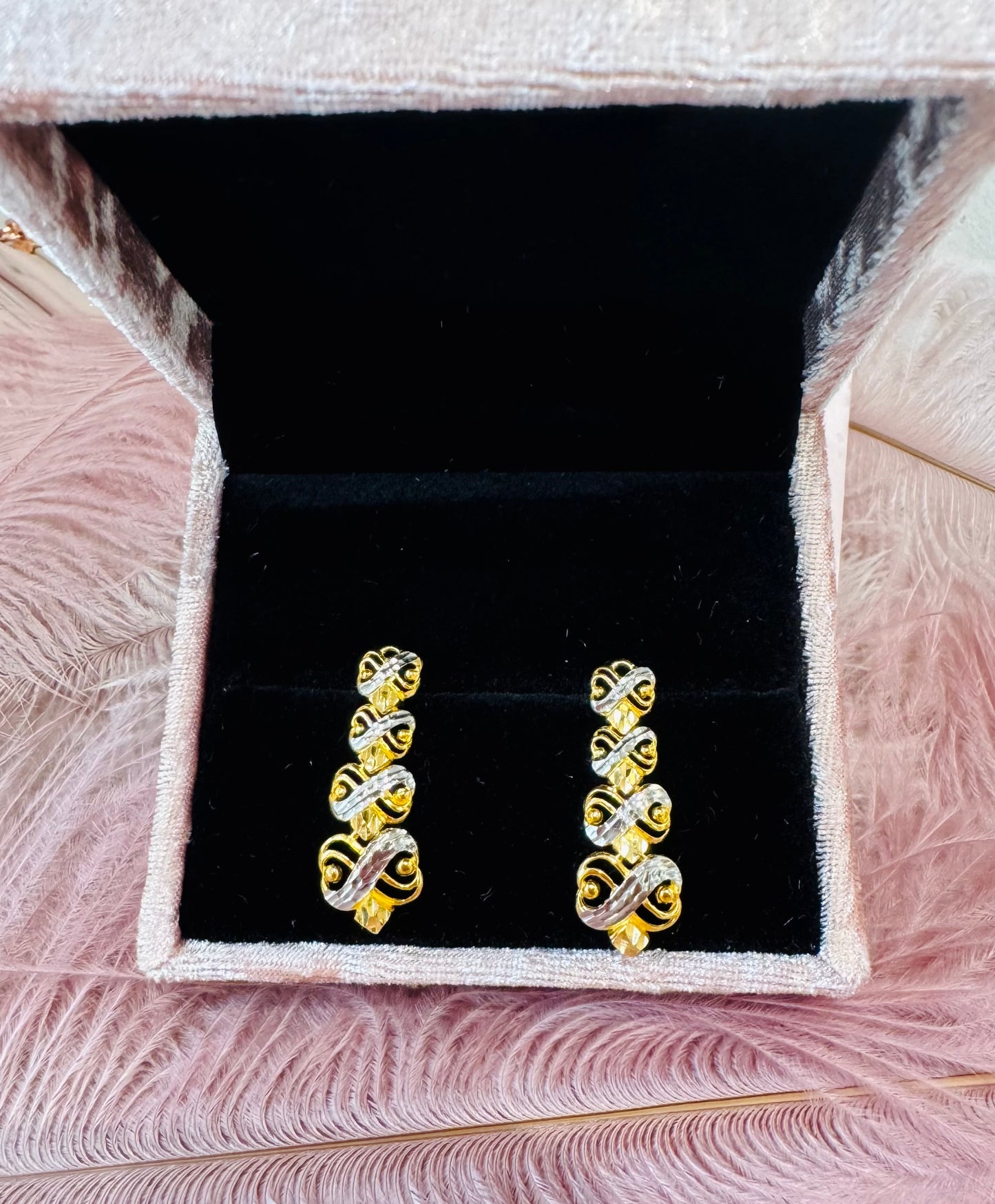 21 Karat Gold Two Tone Drop Earrings